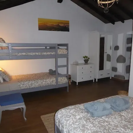 La Casa De Arriba, Private In Teror, Gran Canaria * 特罗尔